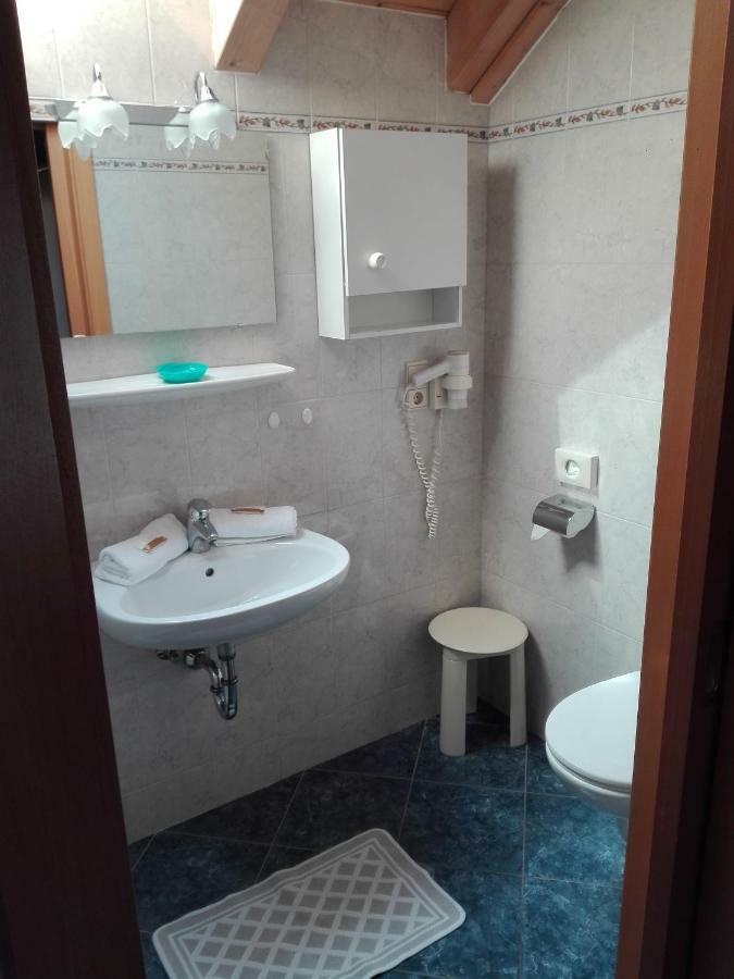 Hotel Haselried Tirolo Ngoại thất bức ảnh